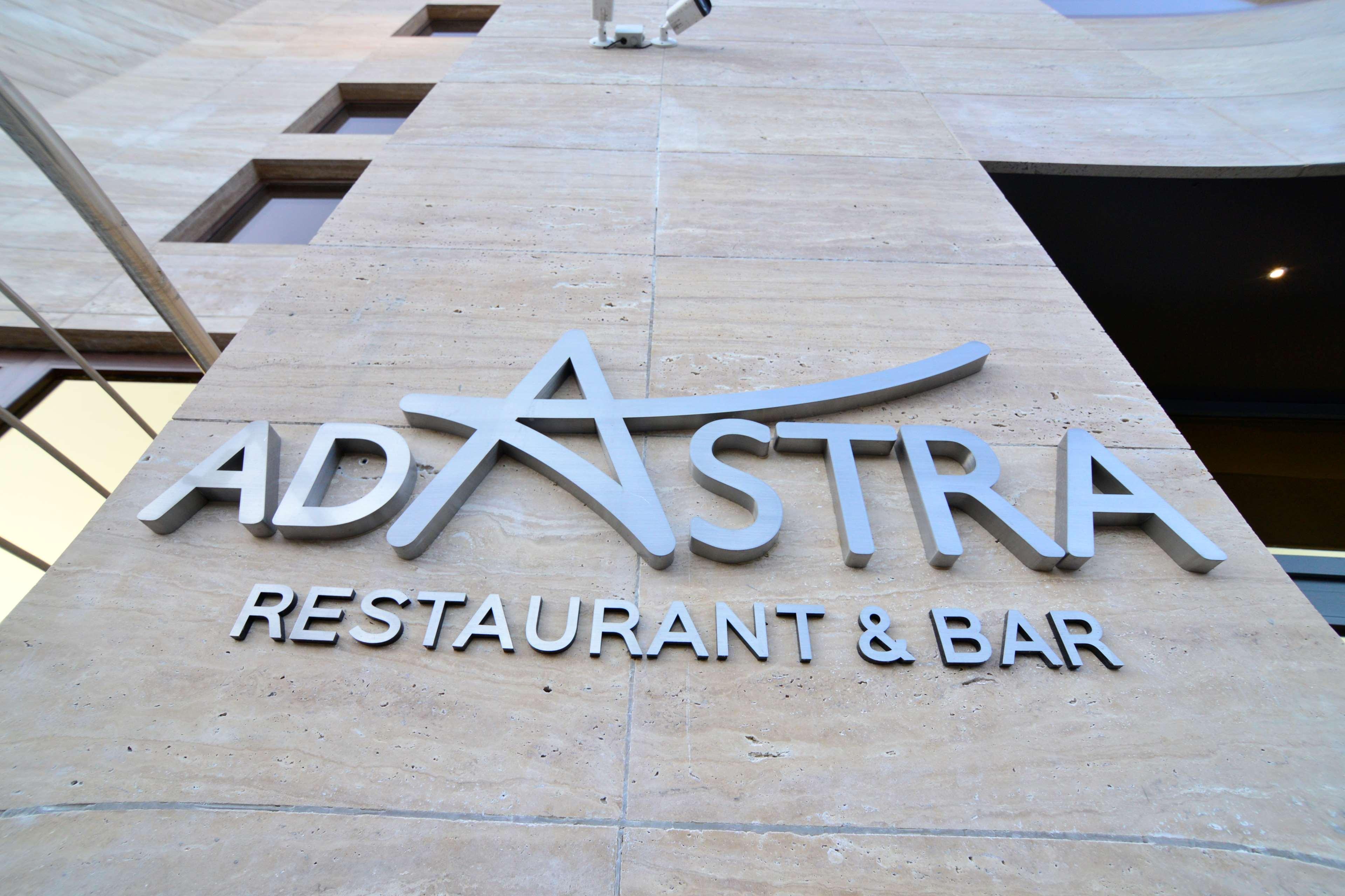 Radisson Blu Hotel Yerevan Exterior photo Ad Astra Restaurant and Bar